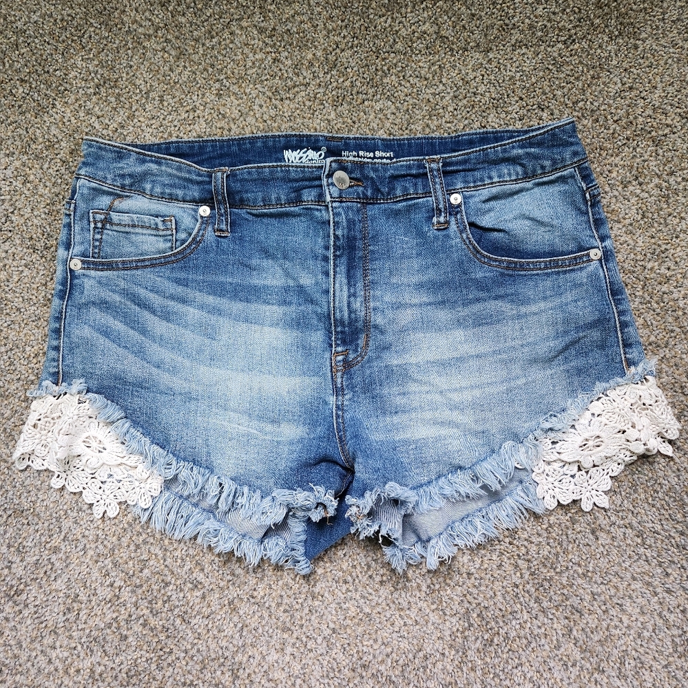 Women's High Rise Short